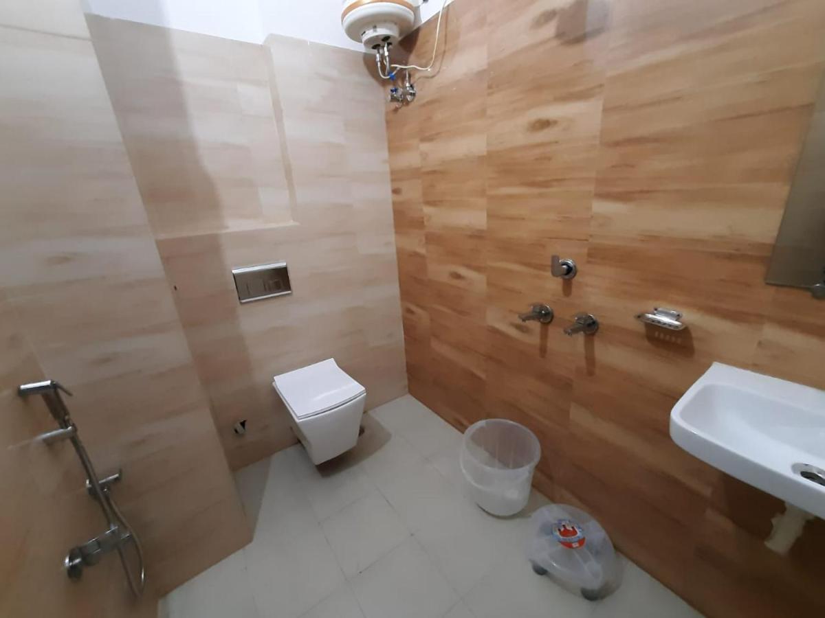 Hotel Ak Residency à Haridwār Extérieur photo